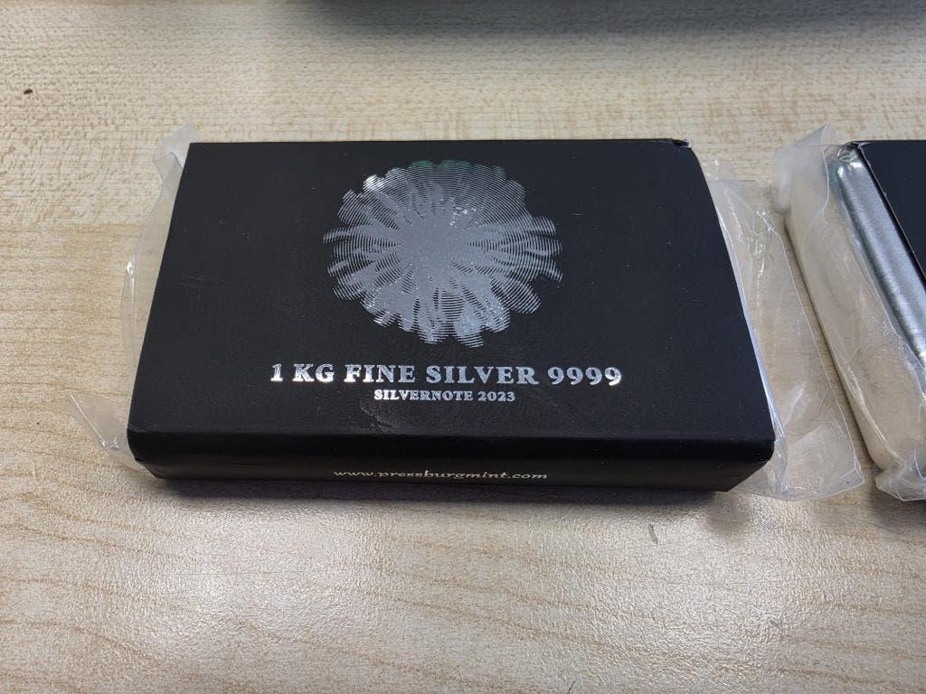 1 kilo zilver muntbaar niue 2023 OPLAGE 5000, Postzegels en Munten, Ophalen of Verzenden, Zilver