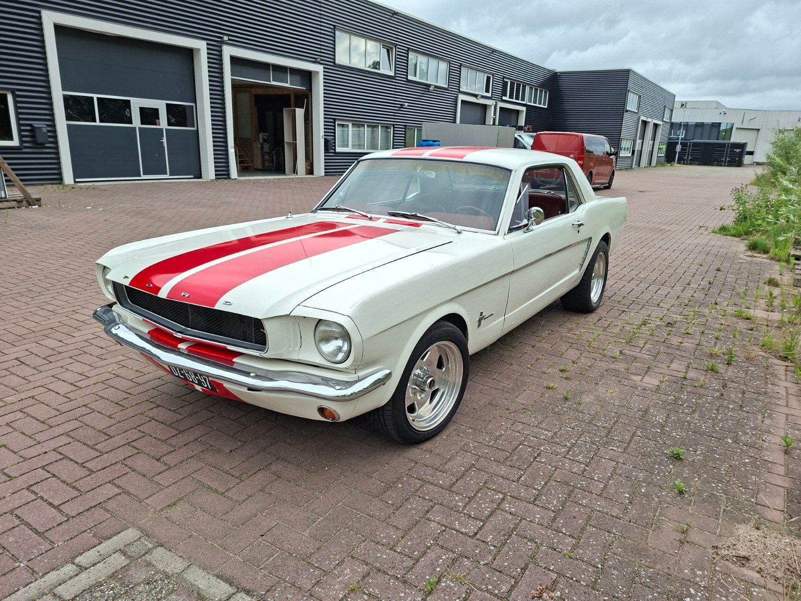 Ford 1965 Wit, Auto's, Ford, Achterwielaandrijving, 164 pk, 8 cilinders, 4 stoelen