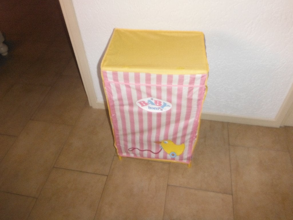 baby born kledingkast met nieuwpakje hangertjes, Ophalen, Zo goed als nieuw, Babypop