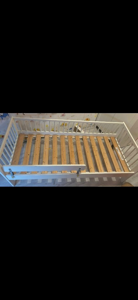 Peuterbed, Gebruikt, 70 tot 85 cm, Lattenbodem, 140 tot 160 cm