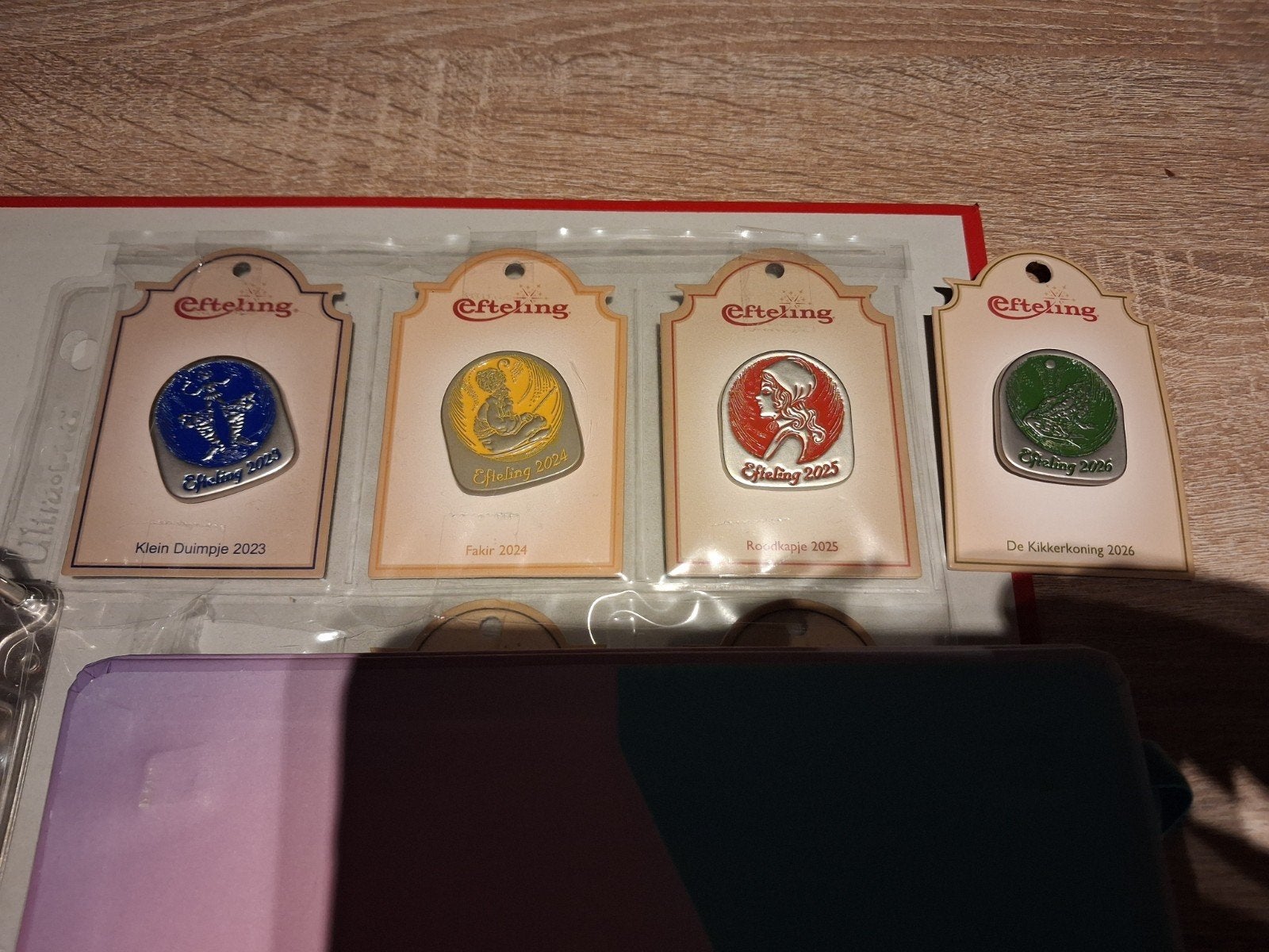 4x efteling jaarpin, Verzamelen, Ophalen of Verzenden, Nieuw, Button of Speldje