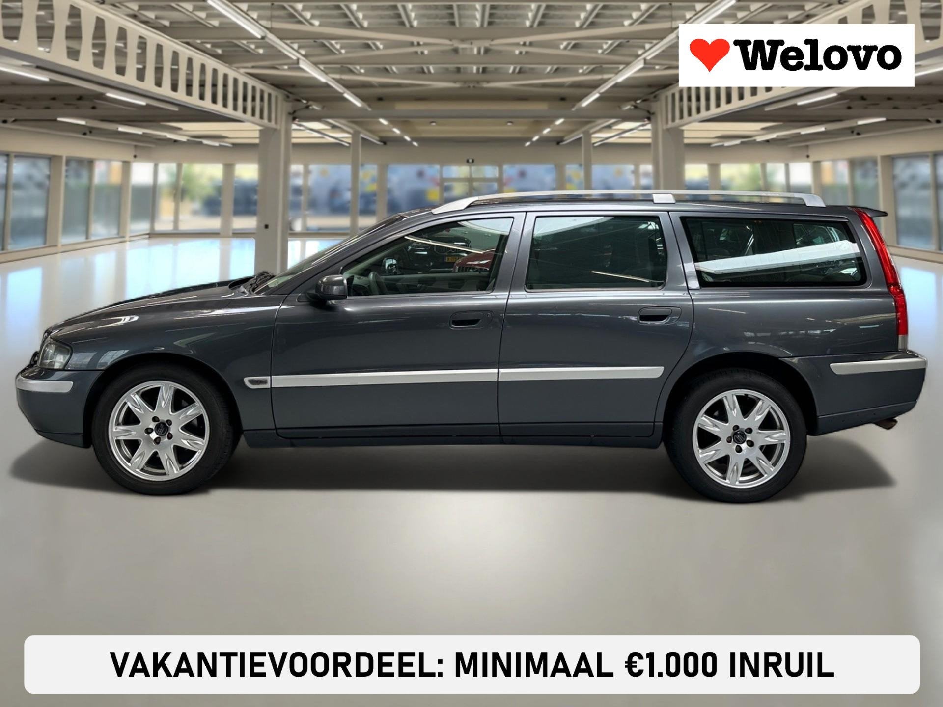 Volvo V70 2.5 T AWD Geartronic Titanium Incl. BTW Dealer ond, Auto's, Volvo, Automaat, 2521 cc, Vierwielaandrijving, 209 pk