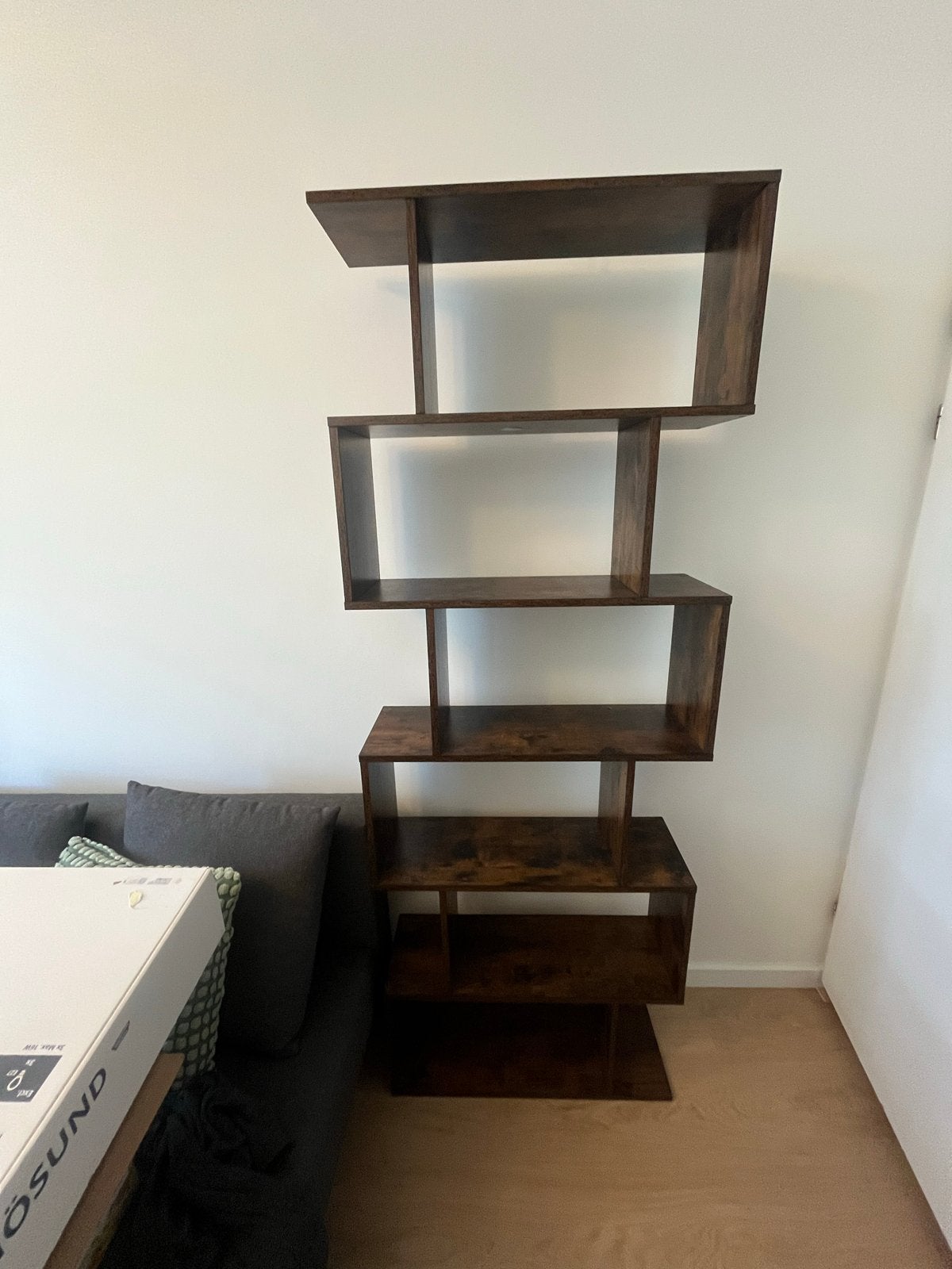 Speelse houten boekenkast - kleur Amsterdam, Ophalen, Met plank(en), Minder dan 50 cm, Gebruikt