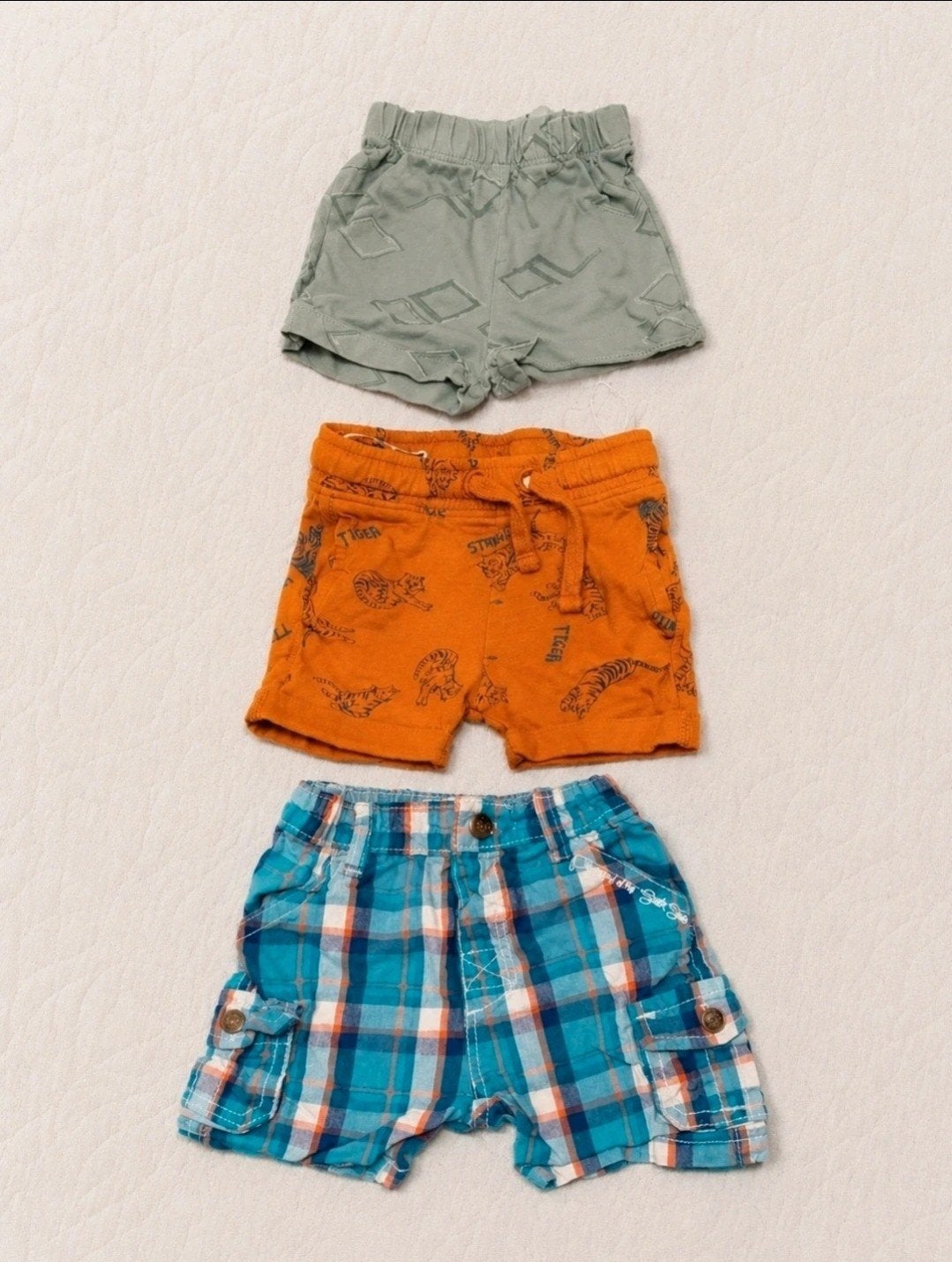 Set van 3 korte broeken maat 68 Prenatal, Kinderen en Baby's, Babykleding | Maat 68, Broekje, Jongetje of Meisje, Ophalen of Verzenden