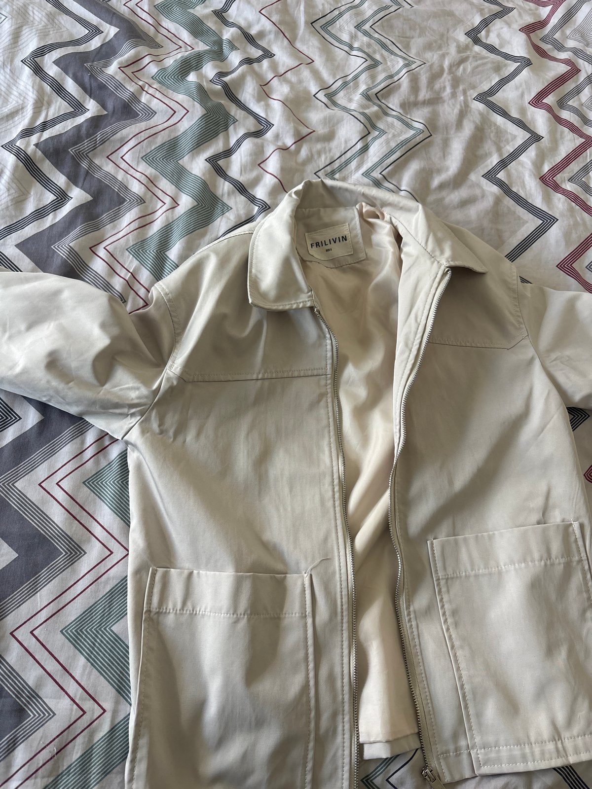 Frilivin Jas Crème Maat S, Ophalen of Verzenden, Zo goed als nieuw, Maat 36 (S), Beige