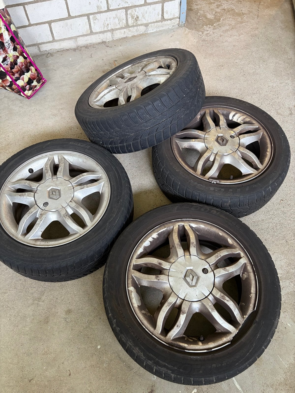 Set van 4 Renault velgen met All Season banden, Ophalen of Verzenden, Gebruikt