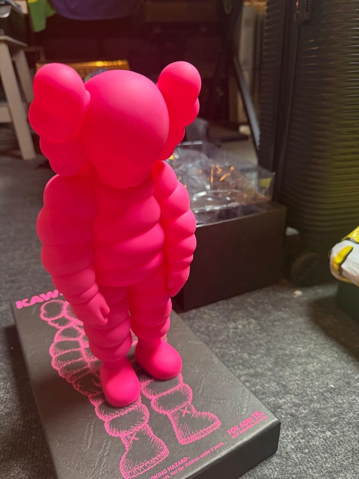 KAWS What Party Pink Open Edition Figuur, Ophalen of Verzenden, Nieuw