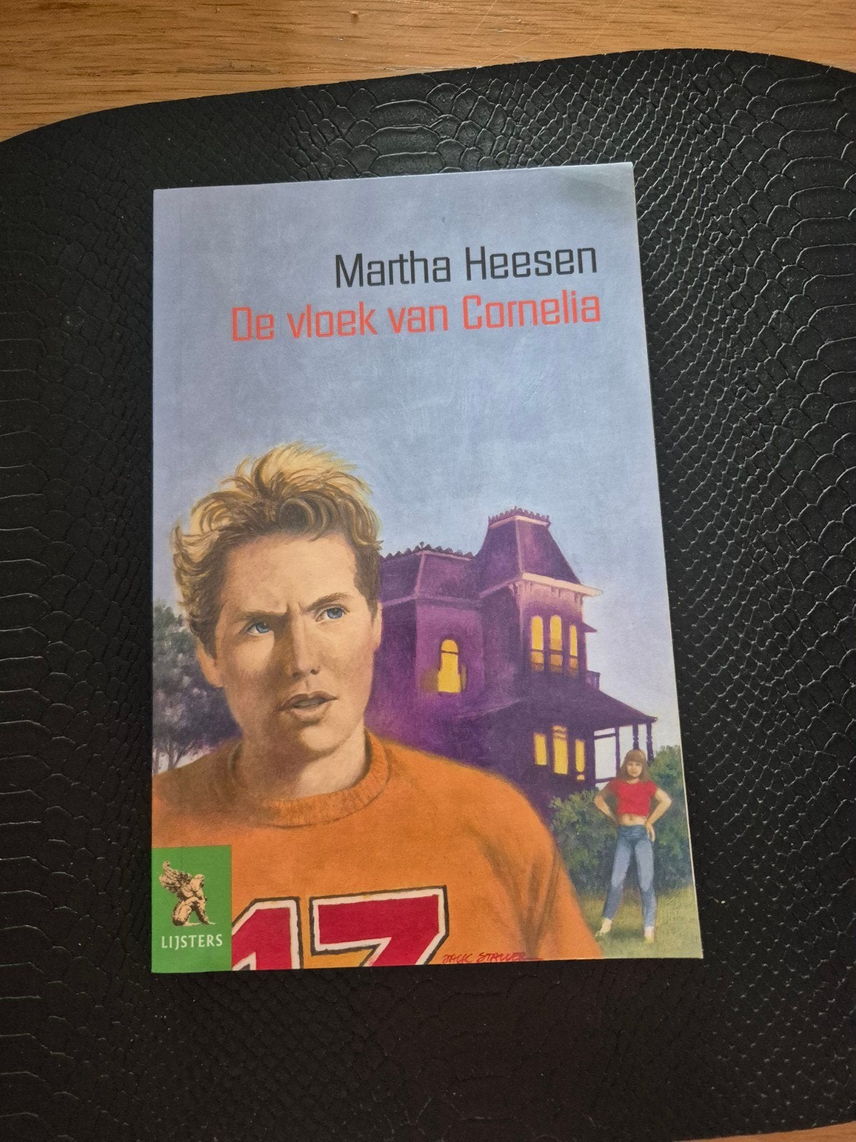 De vloek van Cornelia, Ophalen of Verzenden, Zo goed als nieuw, Martha heesen