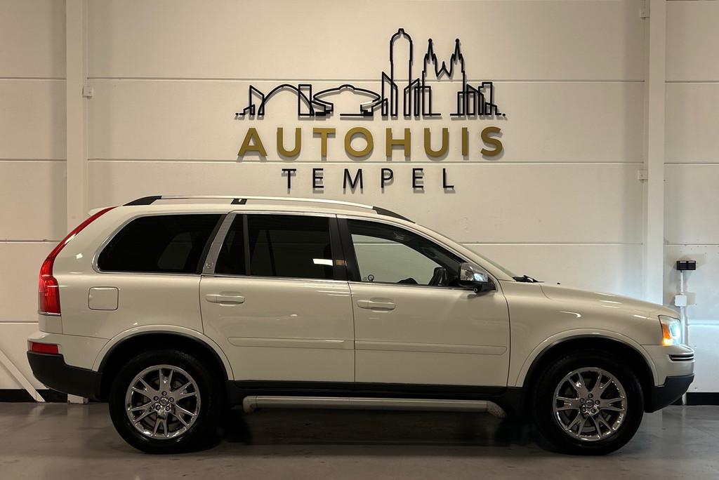 Volvo XC90 4.4 V8 Executive Automaat Airco Leder Led Trekhaa, Auto's, Volvo, Gebruikt, 8 cilinders, 138 €/maand, Wit