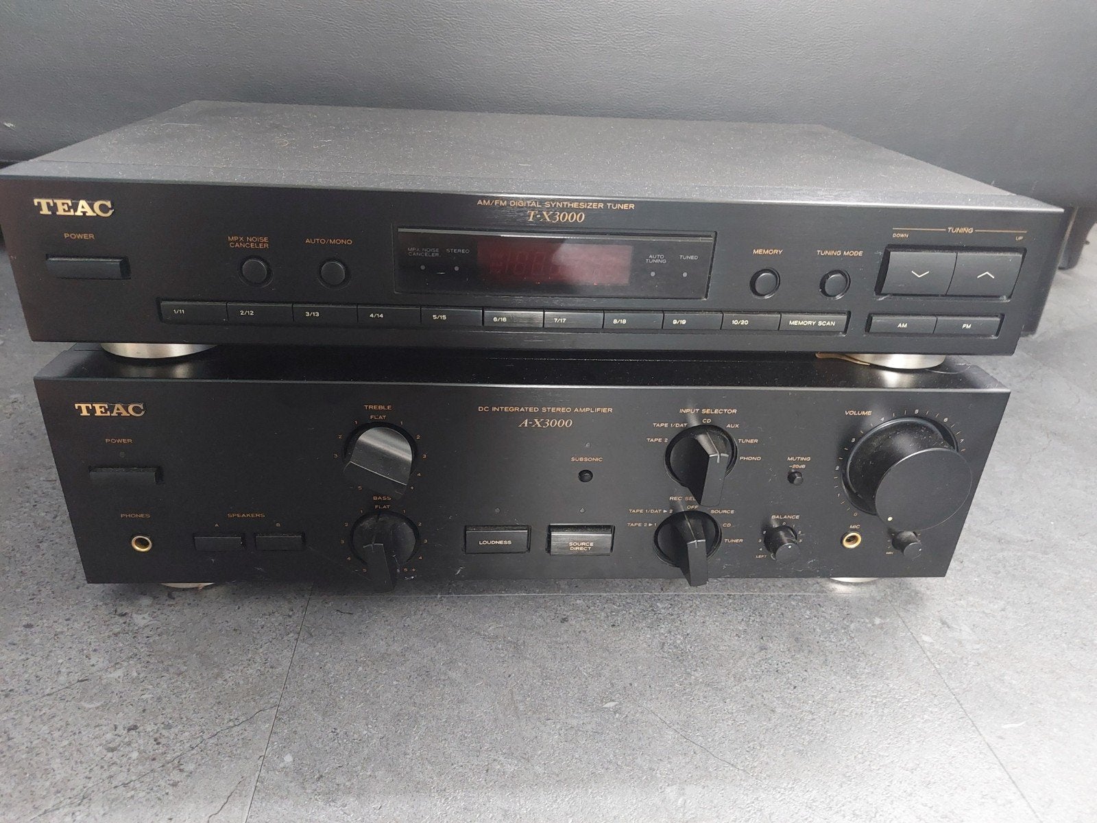 Stereoset: TEAC AX3000 versterker en TX3000, Zo goed als nieuw, 60 tot 120 watt, Stereo, Ophalen