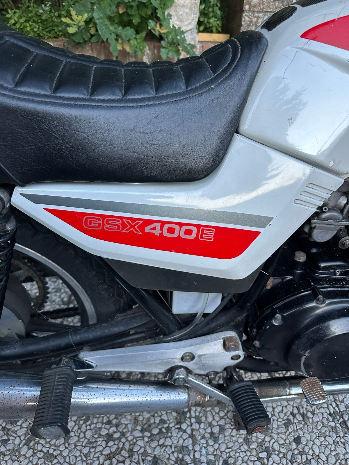 SUZUKI GSX 400 E 1986 BELASTING VRIJ €775!, Motoren, Motoren | Suzuki, 2 cilinders, Toermotor, Minimaal motorrijbewijs A2, Handgeschakeld