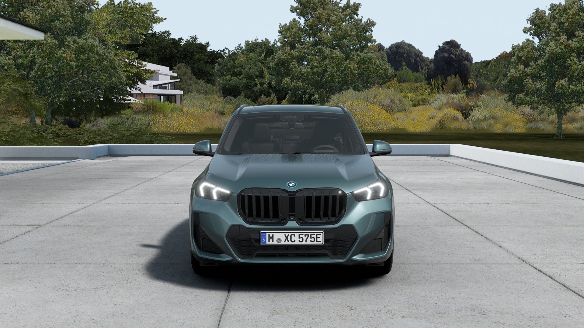 BMW X1 xDrive25e M Sport Automaat / Panoramadak / Trekhaak /, Auto's, BMW, Zwart, Leder, Bedrijf, Hybride Elektrisch/Benzine