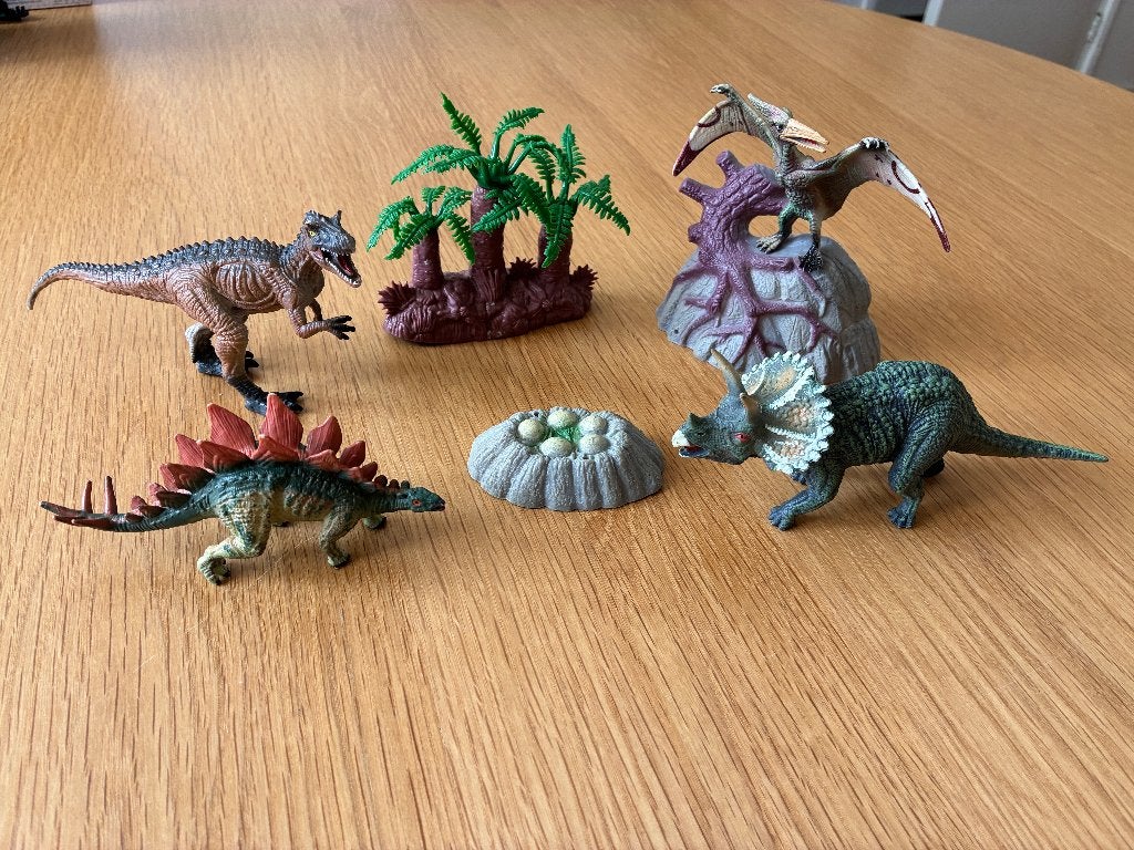 Dino figuren, Ophalen, Zo goed als nieuw