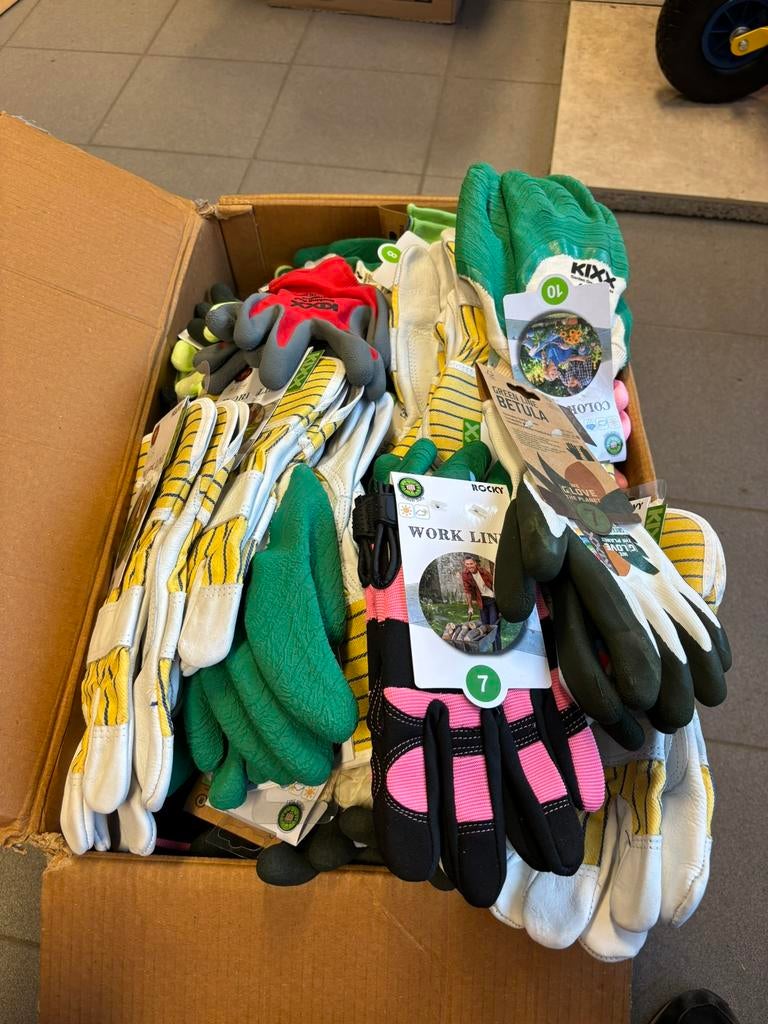 Partij van ruim 175 paar tuin/werk handschoenen, Ophalen, Nieuw