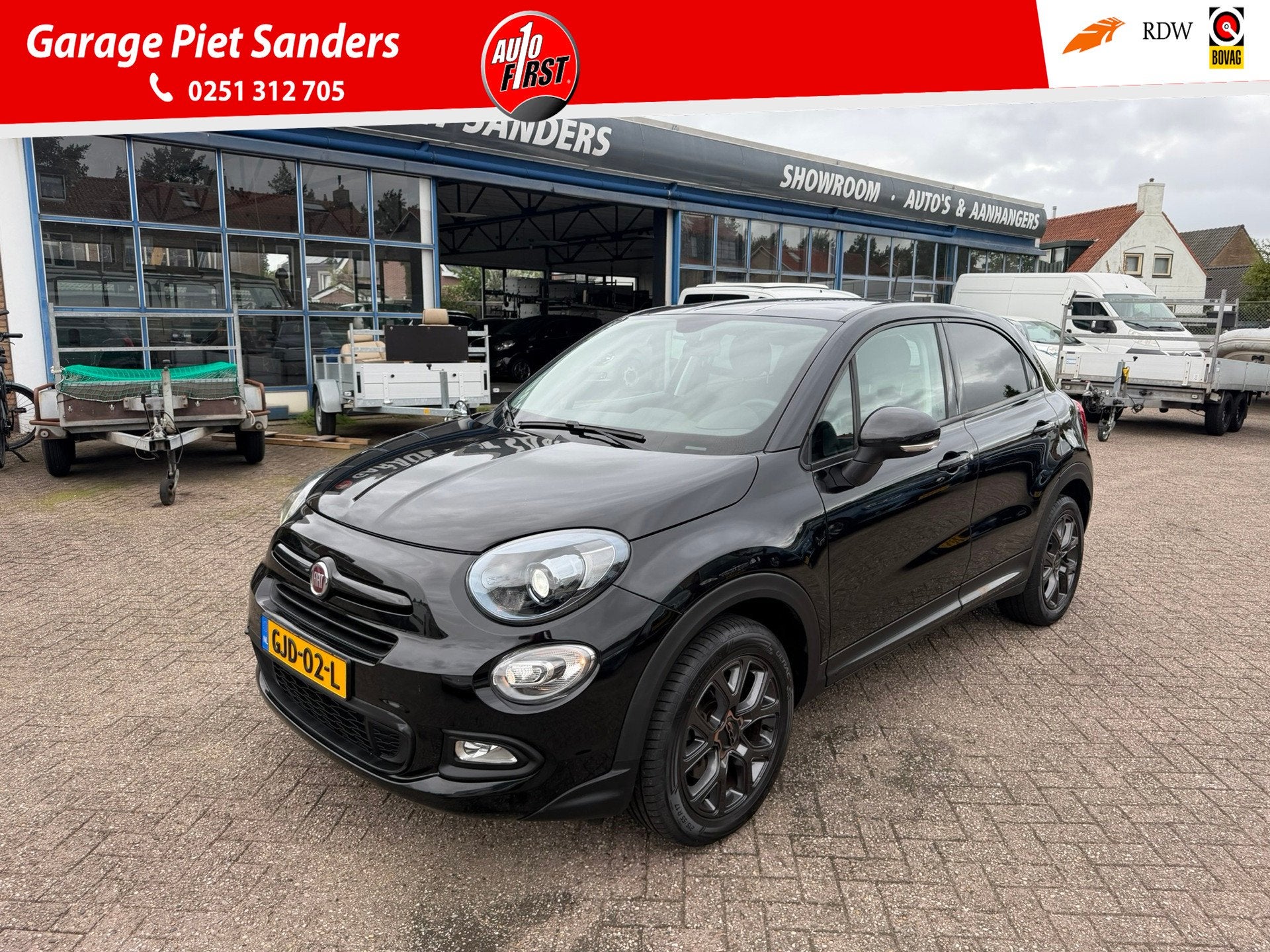 Fiat 500 X 1.6 Lounge I Clima I Trekhaak I Keyless I Xenon I, Voorwielaandrijving, Gebruikt, 4 cilinders, Zwart