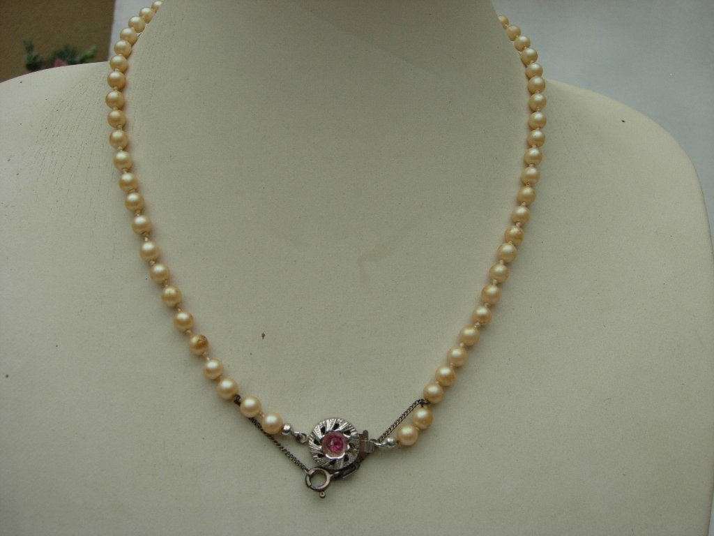 PAREL KETTING MET ZILVER SLOT., Verzenden, Zilver, Ketting, Met edelsteen