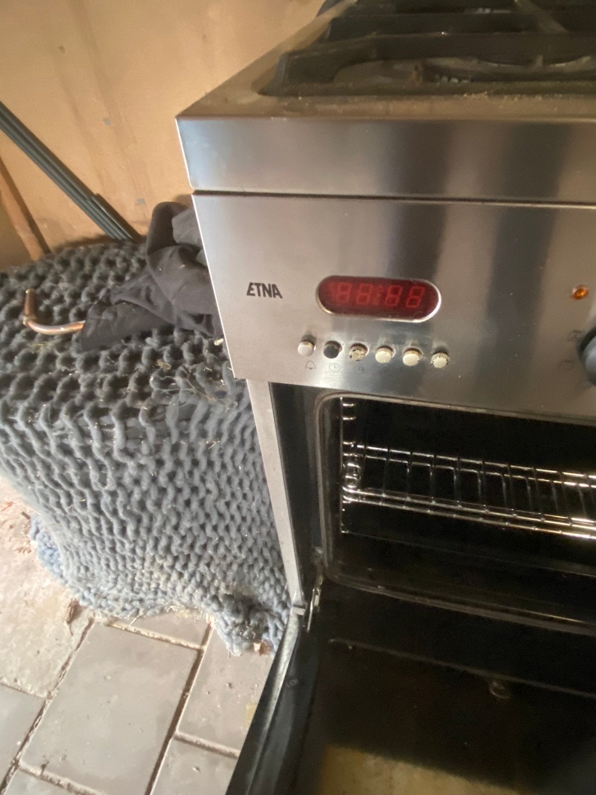 Etna 6 pits oven, Ophalen, Gebruikt, 60 cm of meer, Vrijstaand