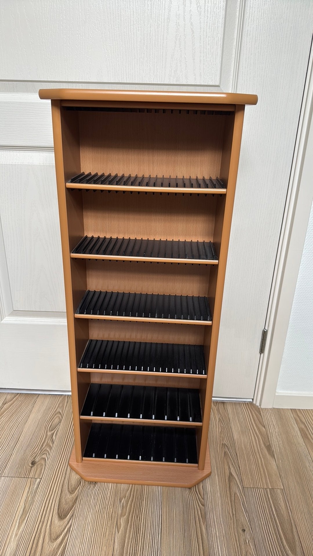 Kast voor CD’s en DVD’s, Ophalen, Zo goed als nieuw, Hout, Cd's of Dvd's
