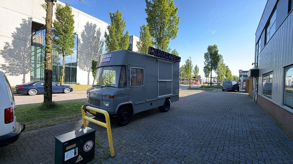 Mercedes-Benz 4-SERIE L409 1981, Auto's, 4 cilinders, 2880 kg, Grijs, Particulier