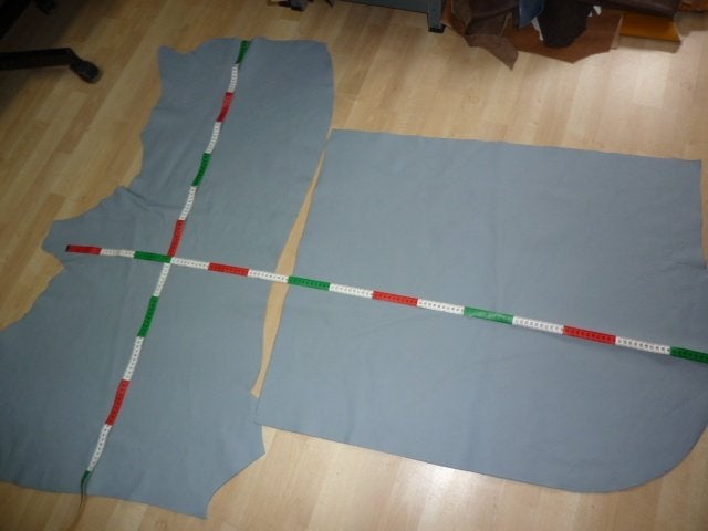 Lichtblauw grote resten soepel echt leer rundleer, Hobby en Vrije tijd, Stoffen en Lappen, Leer of Kunstleer, Nieuw, 30 tot 120 cm