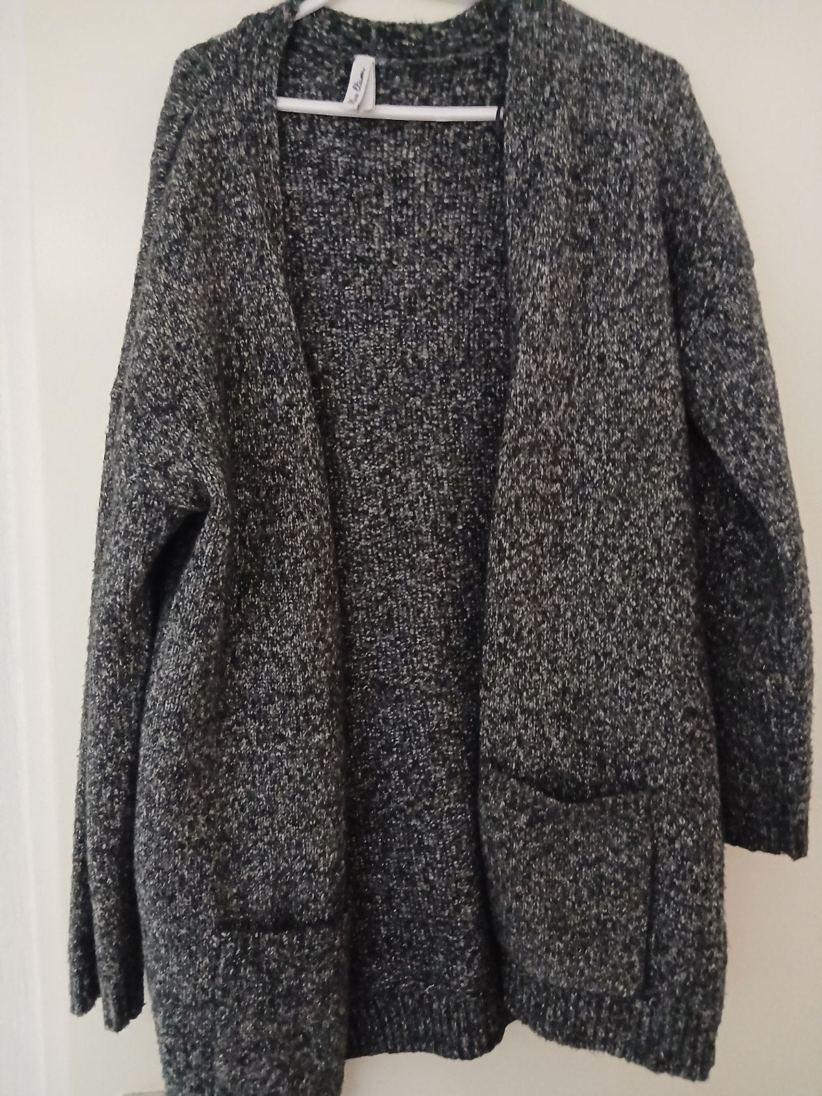 donkergrijs vest maat xl, Kleding | Dames, Truien en Vesten, Ophalen of Verzenden, Zo goed als nieuw, Maat 46/48 (XL) of groter