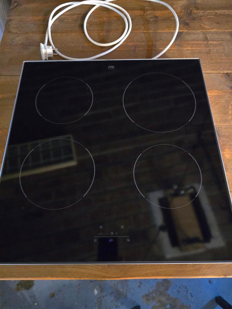 Etna 220 Volt inductie opbouw kookplaat, Ophalen, 4 kookzones, Zo goed als nieuw, Inductie