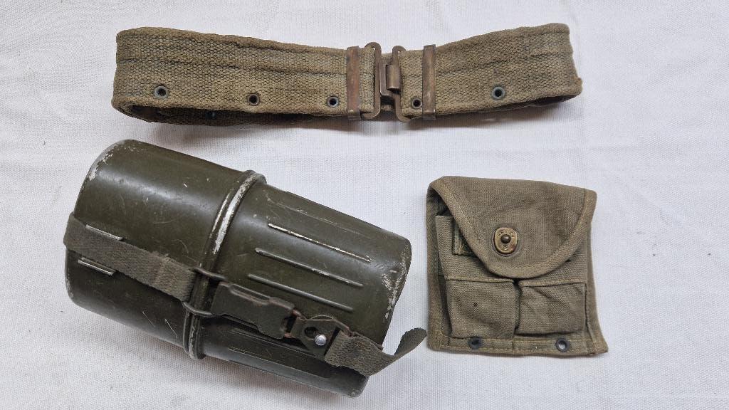Militair riem en veldfles ammo tasje, Ophalen of Verzenden, Landmacht, Nederland, Overige typen