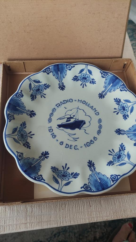 Delfts blauw gedenkbord Radio Holland 1916-1966, nieuw., Antiek en Kunst, Ophalen of Verzenden
