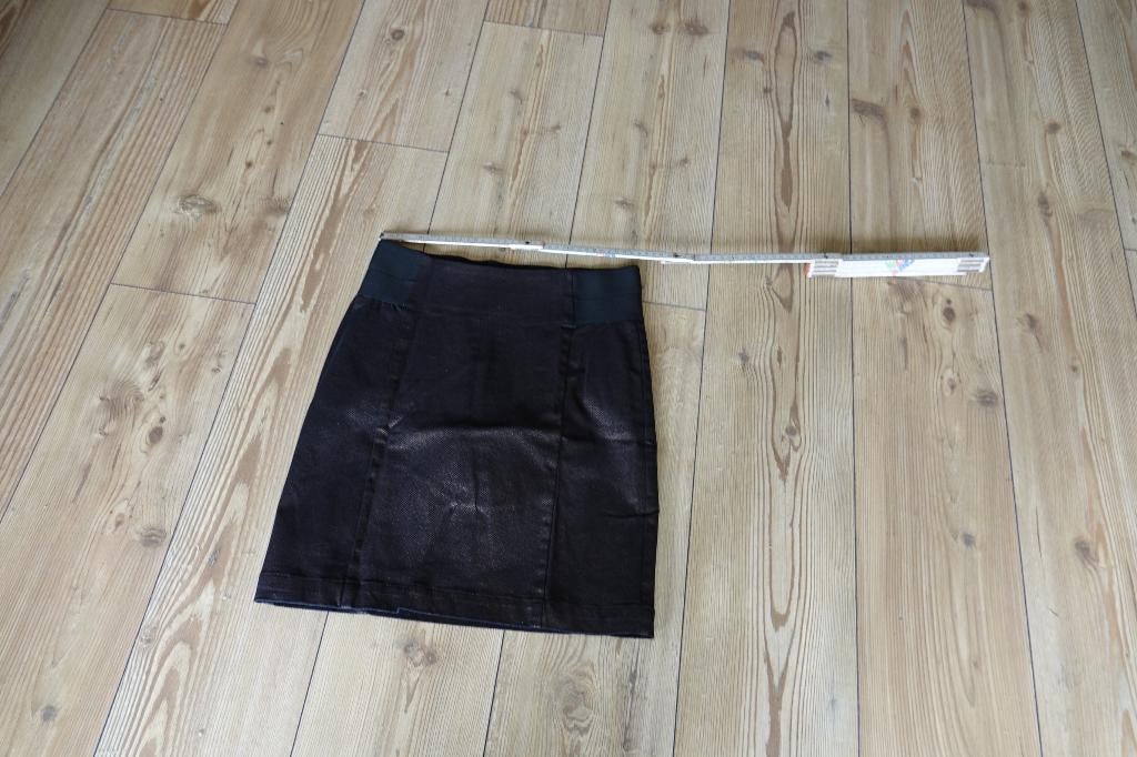 rok dames aventures des toiles maat 38, mooie kleur en nieuw, Kleding | Dames, Bruin, Aventures des toiles, Nieuw, Onder de knie