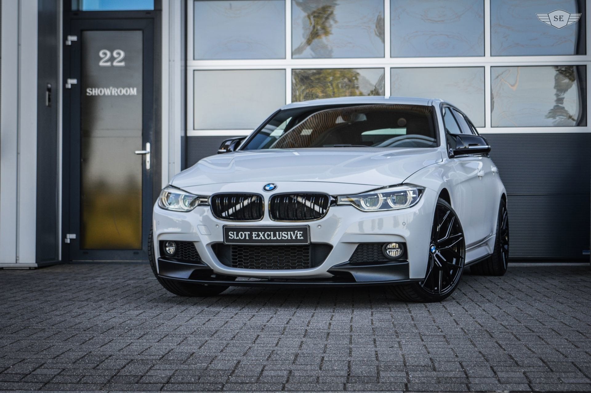 BMW 3-serie Touring 330i xDrive|M Sport|20"|*TOPSTAAT*|PDC|L, Automaat, 1998 cc, 15 km/l, 4 cilinders