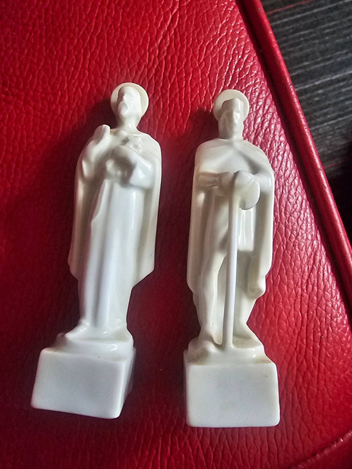 2 Antieke Herend Porseleinen Pax Christi Beeldjes, Ophalen