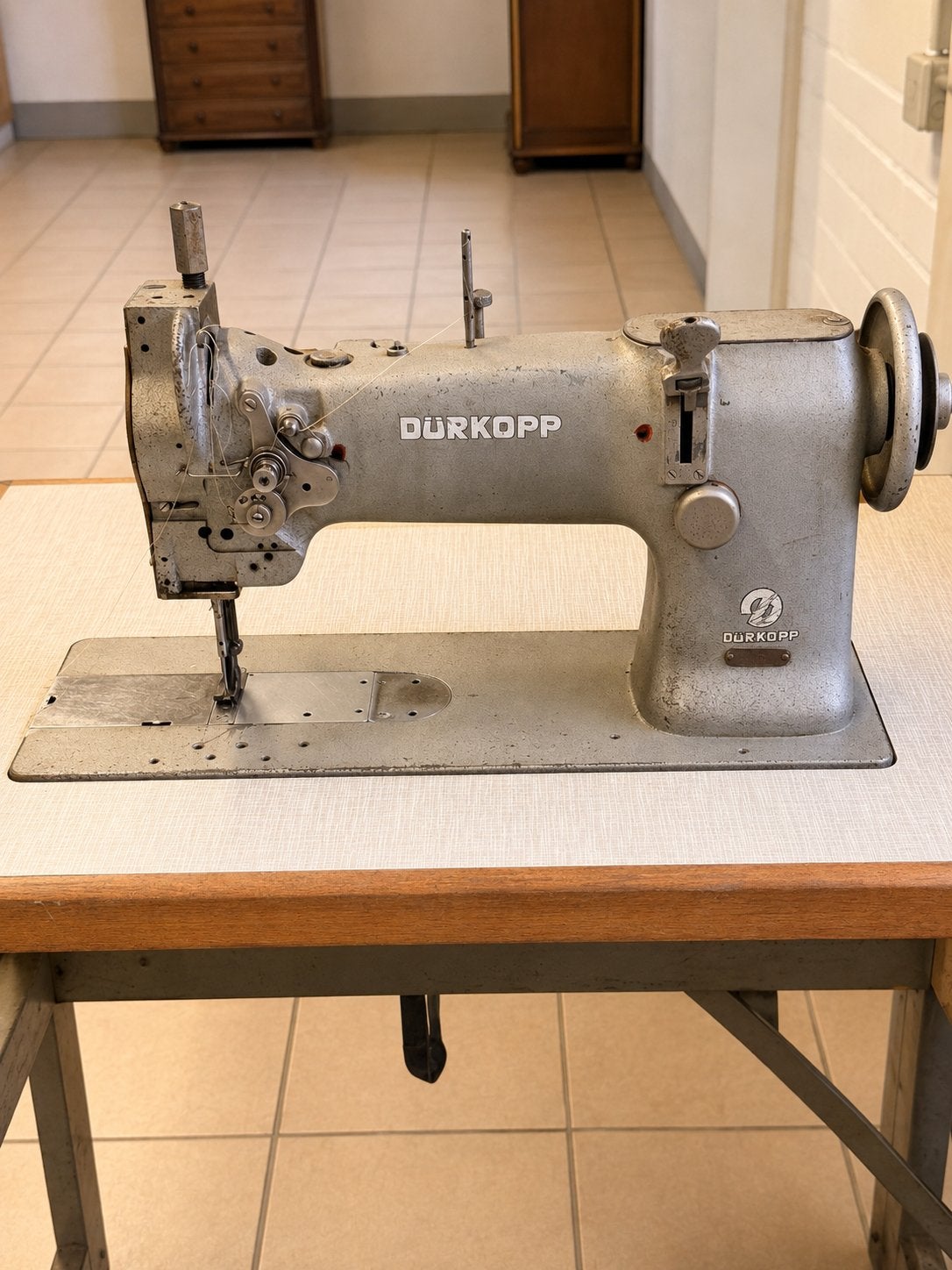 Dürkopp industriële ledernaaimachine incl bankje, Ophalen, Zo goed als nieuw, Naaimachine, Overige merken