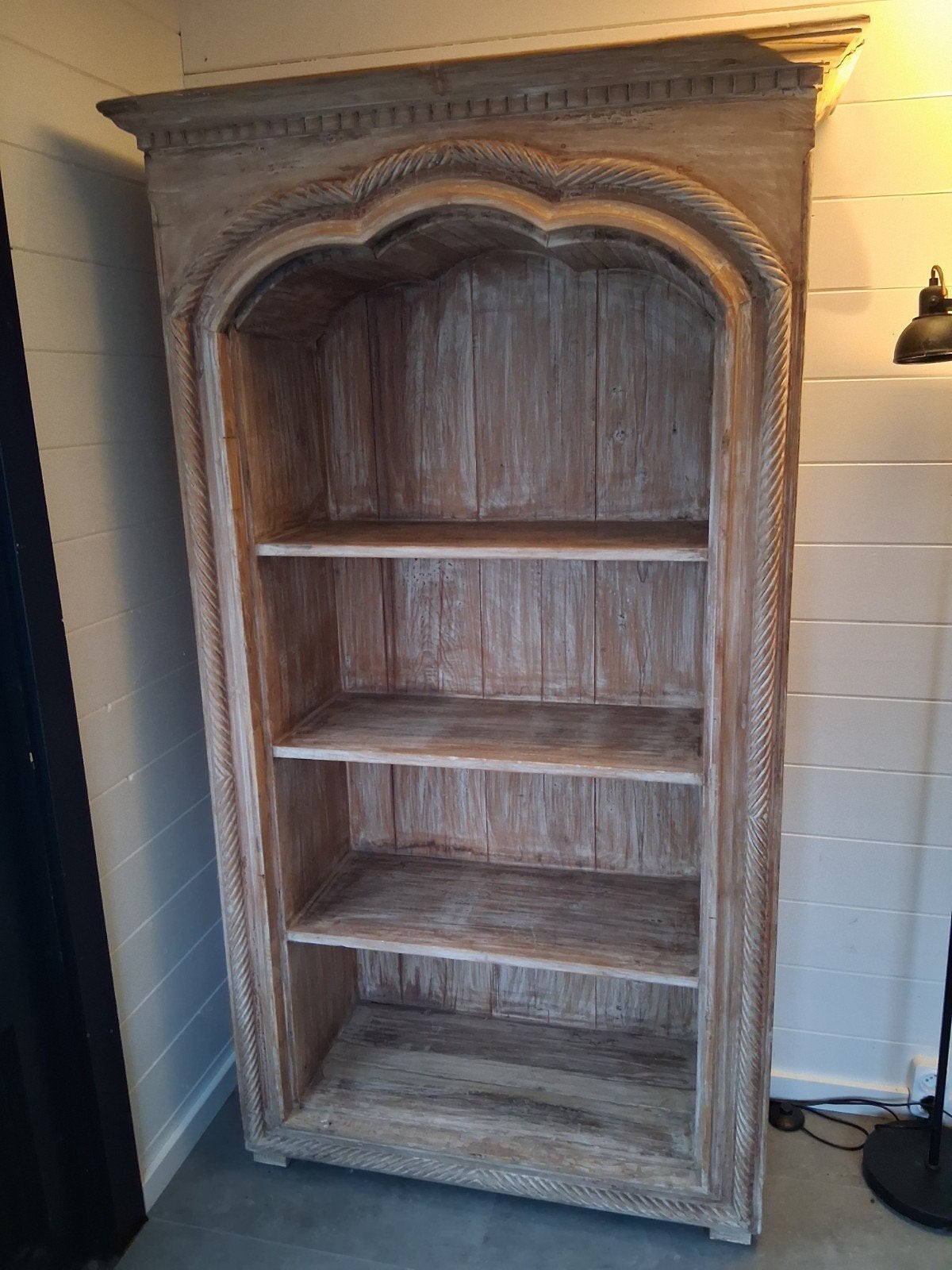 . "Exclusieve handgesneden houten kast | Landelijk | Brocant, 100 tot 150 cm, Ophalen of Verzenden, Zo goed als nieuw, 150 tot 200 cm