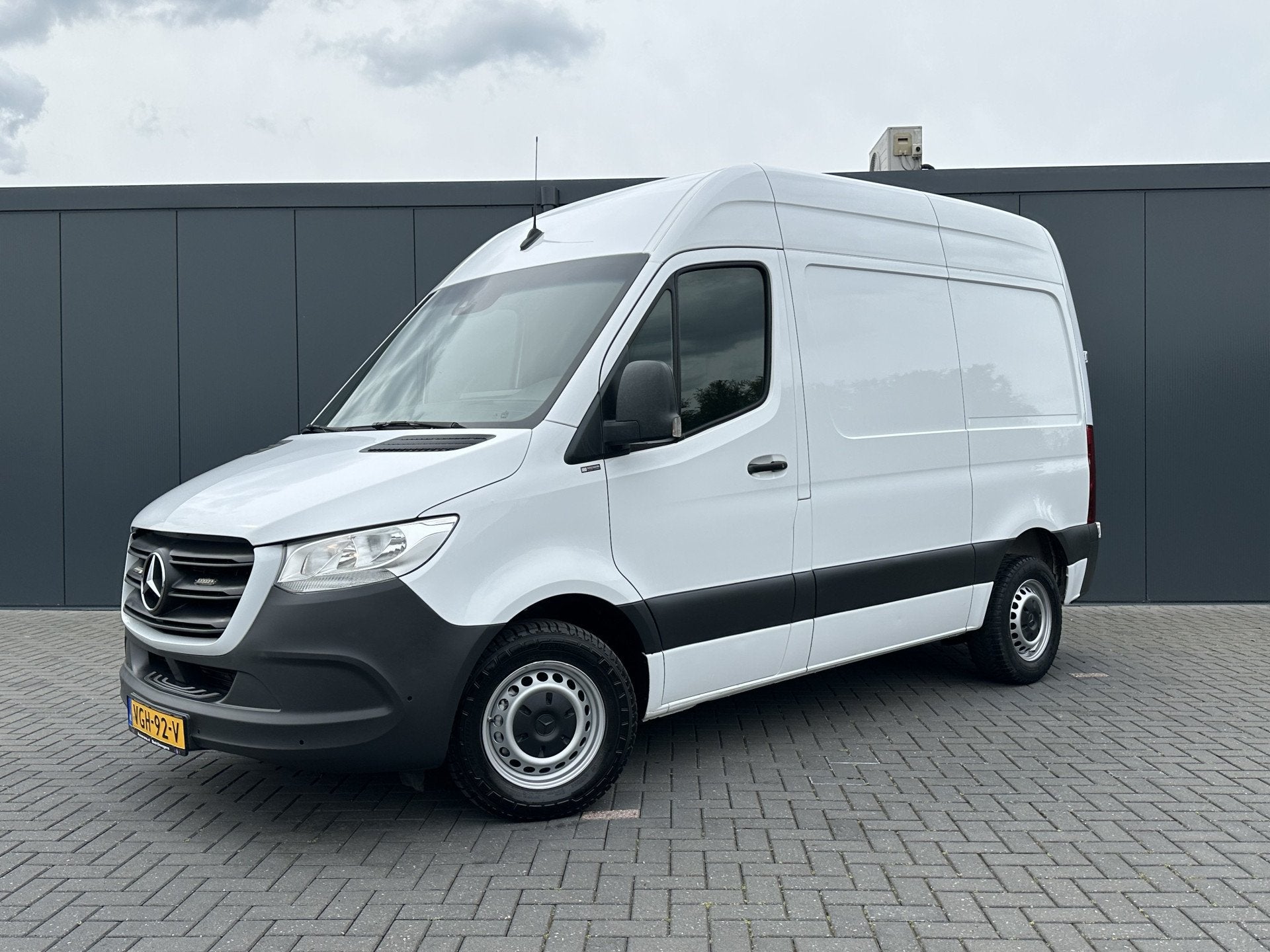 Mercedes-Benz Sprinter 314 CDI 143 PK AUTOMAAT / L1H2 / 1e E, Parkeersensor, Gebruikt, Euro 6, Wit