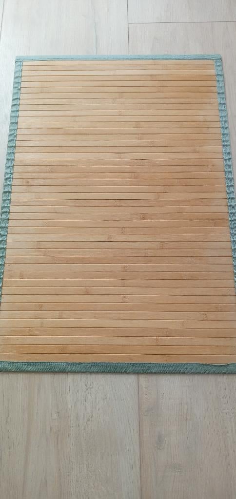 Bamboe badmat naturel -latjes, groene afwerkbies- 75x50 cm, Huis en Inrichting, Badkamer | Badtextiel en Accessoires, Nieuw, Badmat