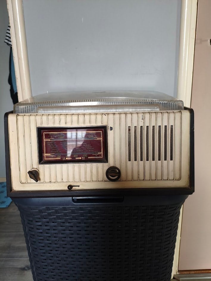 Vintage radio- / platenspeler tafelmodel jaren 50/60, Ophalen of Verzenden, Niet werkend, Platenspeler, Overige merken