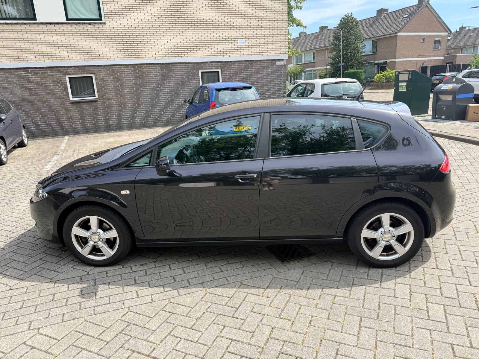 MOET WEG!Seat Leon 1.6 75KW 2008 Zwart, Auto's, Seat, Particulier, Leon, Benzine, D, Hatchback, Handgeschakeld, Origineel Nederlands