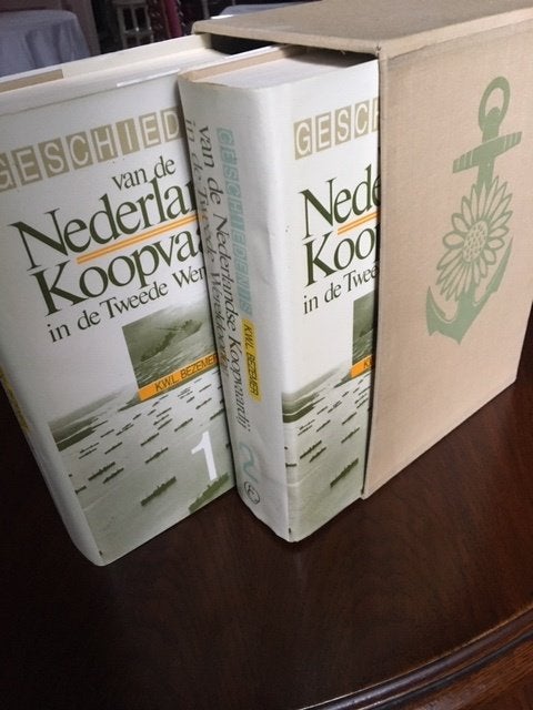 De Nederlandse koopvaardij in de Tweede Wereldoorlog, Ophalen of Verzenden, Zo goed als nieuw, Boek of Tijdschrift