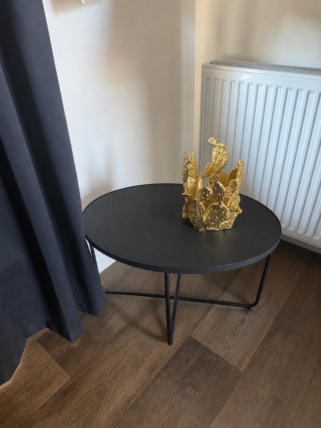 Gouden cactus vaas - Uniek decoratiestuk, Ophalen, Met patroon/structuur, Zo goed als nieuw, Metaal