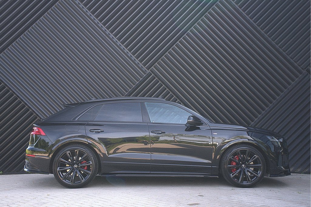 Audi Q8 55 TFSI e quattro ACC Pano Matrix Stoelvent B&O RS-S, Auto's, Audi, Automaat, 12 maanden, Gebruikt, Zwart