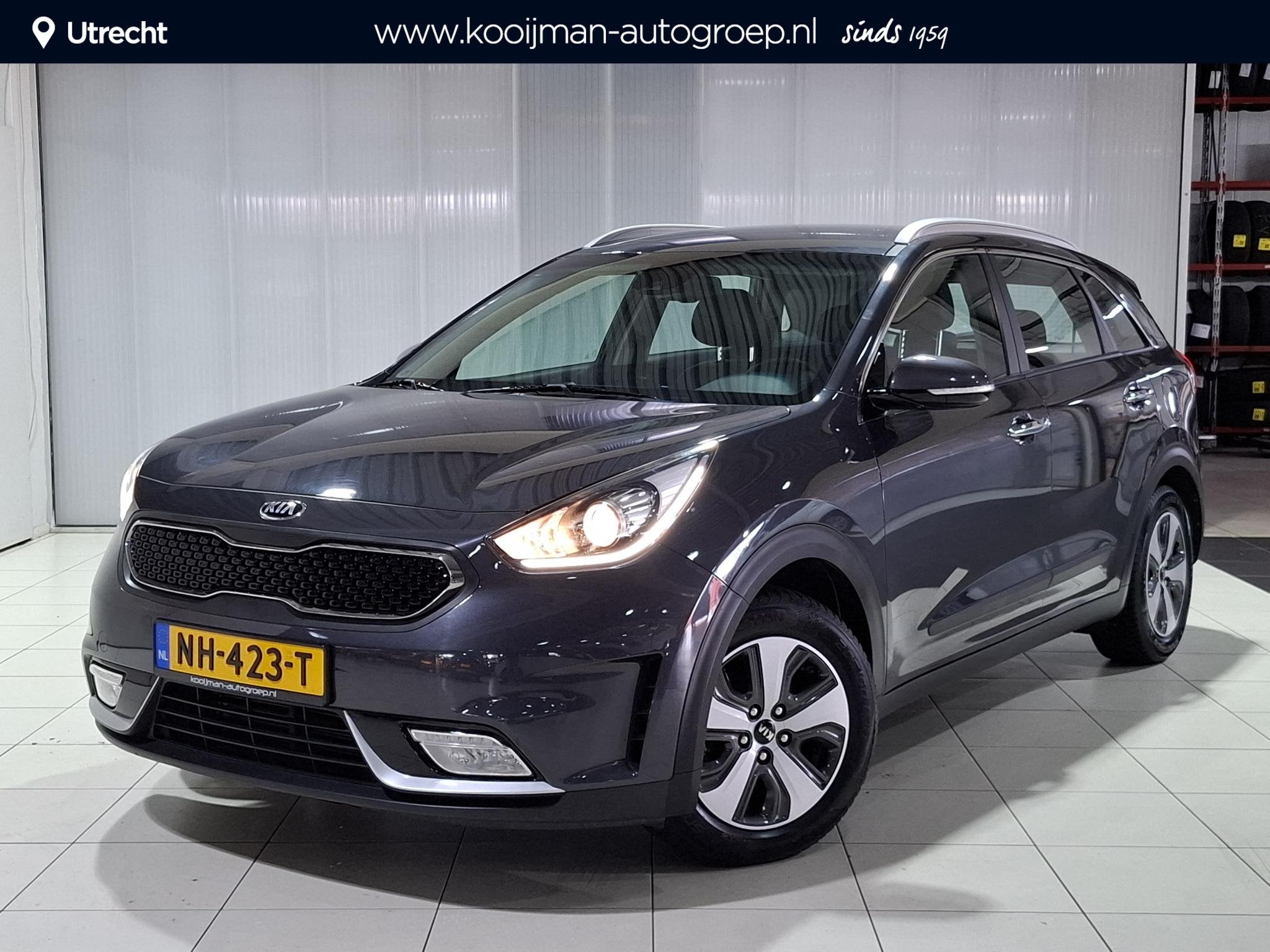 Kia Niro 1.6 GDi Hybrid First Edition Apple Carplay/Android, Auto's, Gebruikt, Euro 6, 2 kWh, Leder en Stof