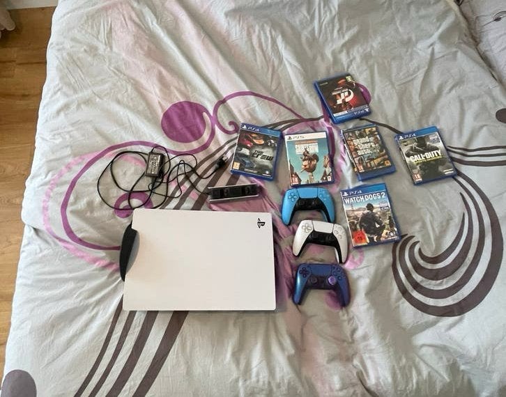 Ps5 met 3 controllers en spellen., Spelcomputers en Games, Spelcomputers | Sony PlayStation 5, Ophalen, Zo goed als nieuw