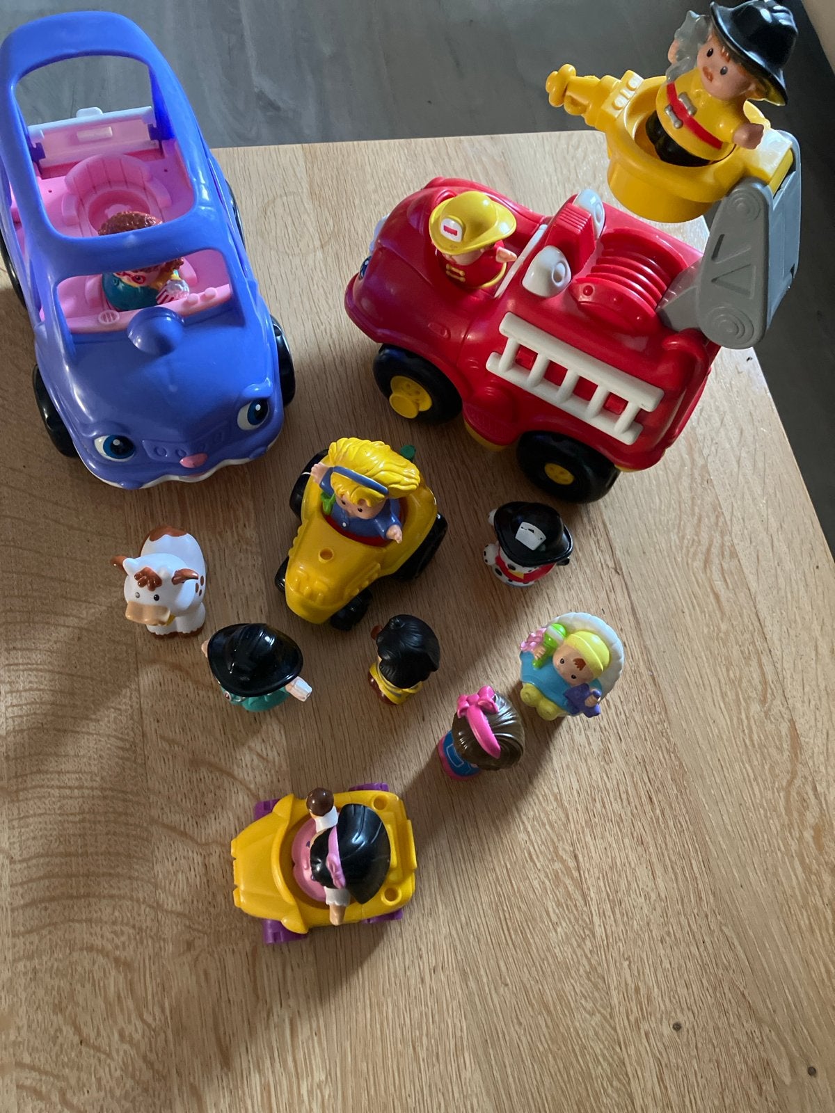 Fisher-Price Little People Voertuigen en Figuren Set, Ophalen, Gebruikt, Jongen of Meisje