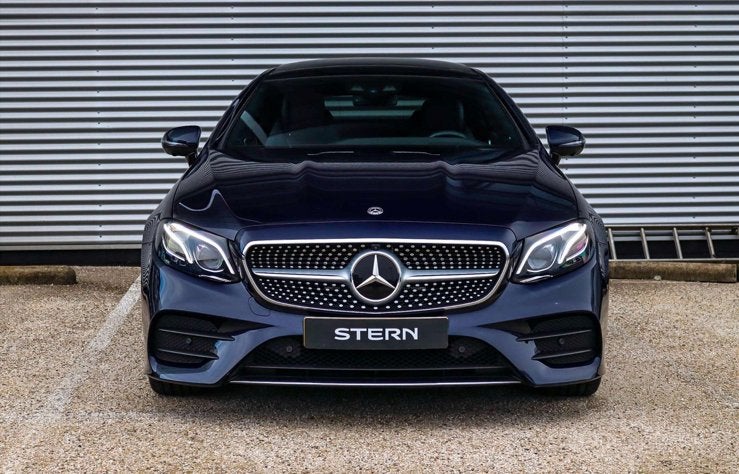 Mercedes-Benz E-Klasse E200 9G-TRONIC 2017 pano widescreen, 1800 kg, Zwart, 4 cilinders, Origineel Nederlands