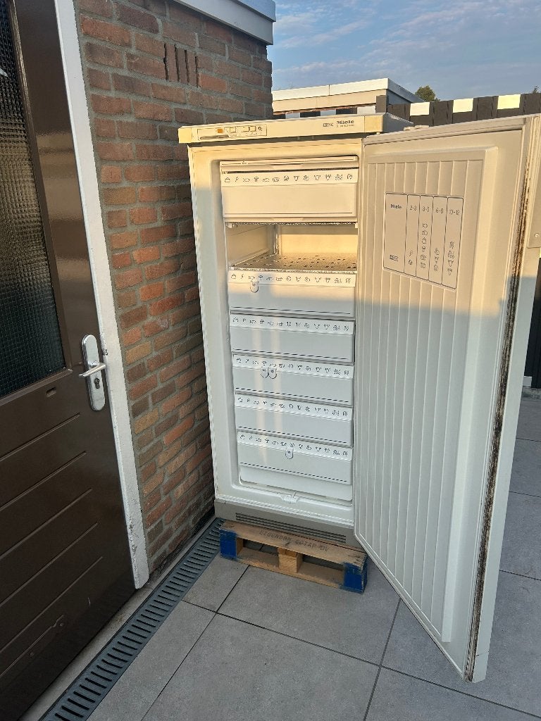 Diepvries Miele, Witgoed en Apparatuur, Vriezers en Diepvrieskisten, Gebruikt, 140 tot 160 cm, Ophalen, Vrieskast
