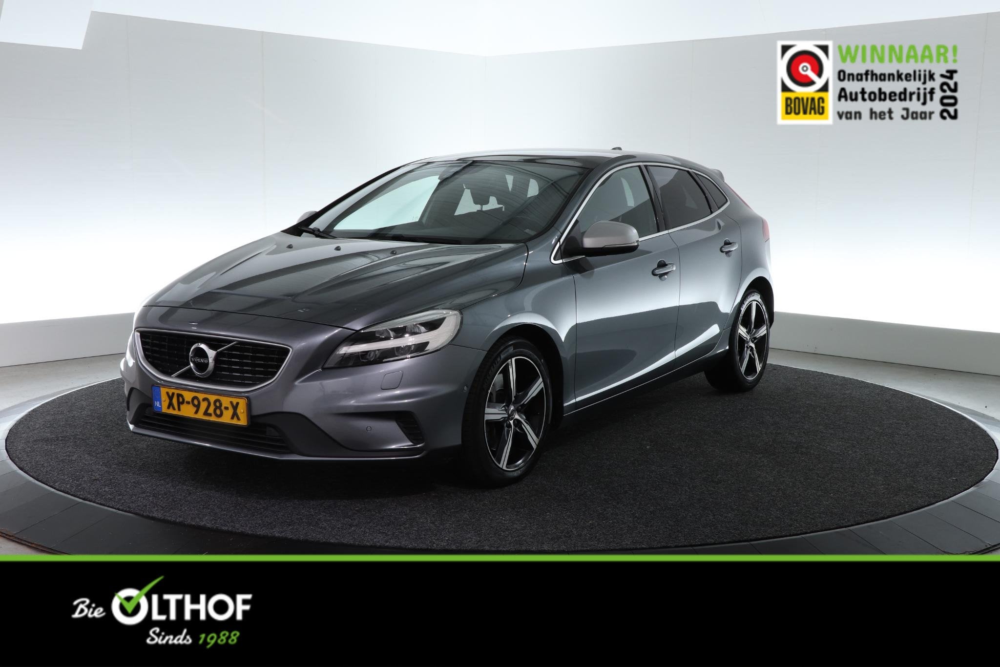 Volvo V40 1.5 T3 Polar+ Sport R-Design | TREKHAAK | PANO-DAK, 4 cilinders, 700 kg, 152 pk, 1500 kg