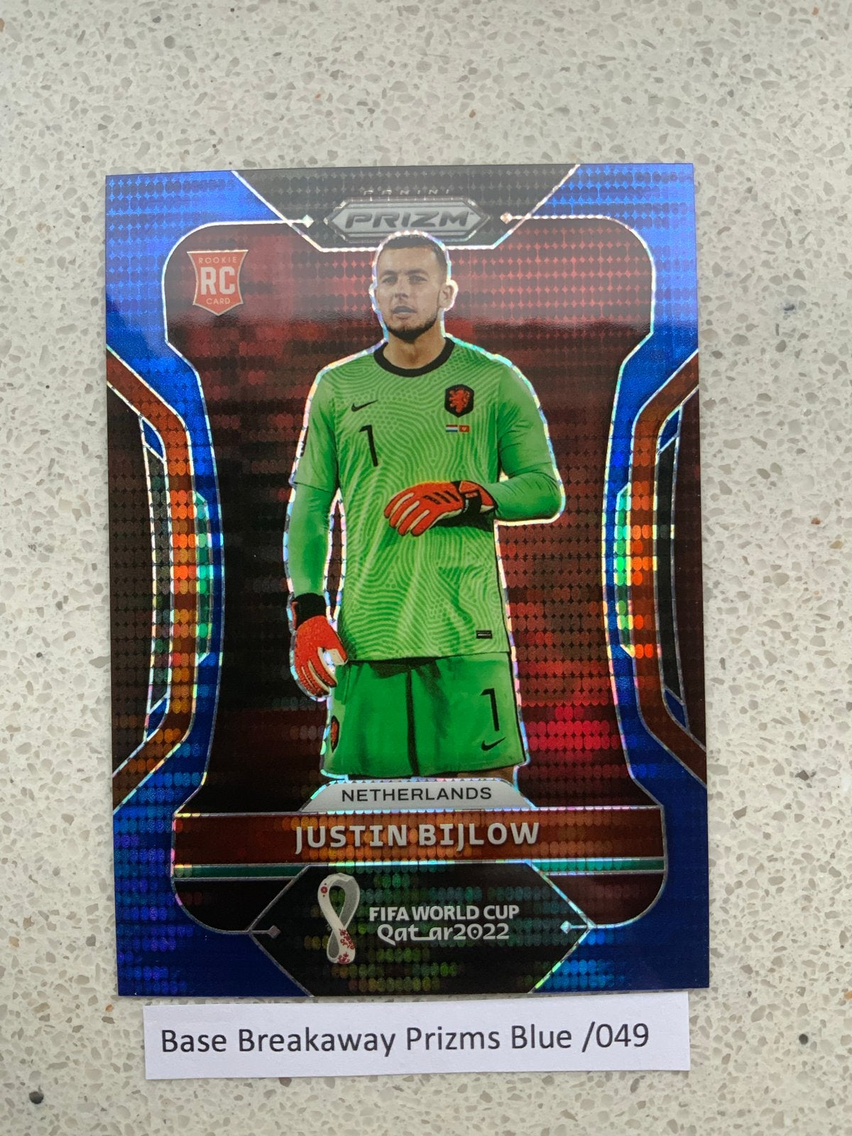 Justin Bijlow 2022 Panini Prizm WC Qatar Blue Breakaway /49, Verzamelen, Sportartikelen en Voetbal, Verzenden, Zo goed als nieuw