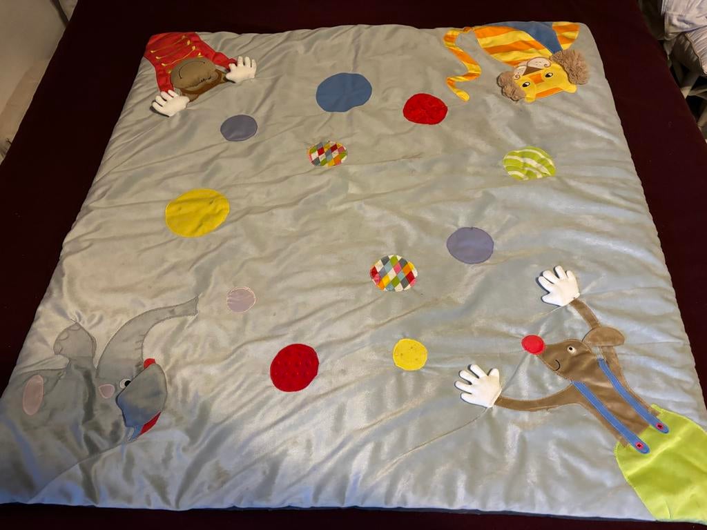 Kinder speelkleed met vrolijke circusfiguren, Ophalen of Verzenden, Zo goed als nieuw