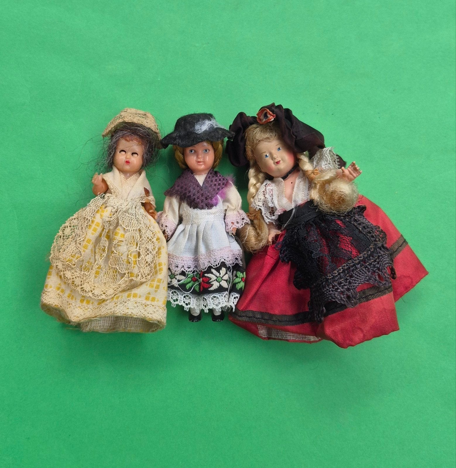 Vintage poppenhuis popjes klederdracht, Ophalen of Verzenden, Gebruikt