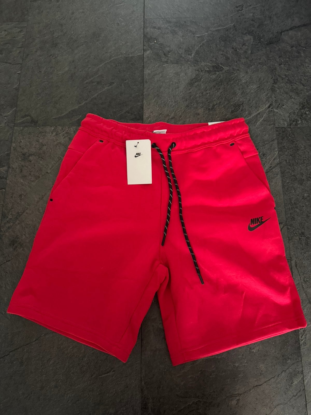 Nike Tech Fleece Rode broek, Ophalen of Verzenden, Nieuw, Rood, Lang